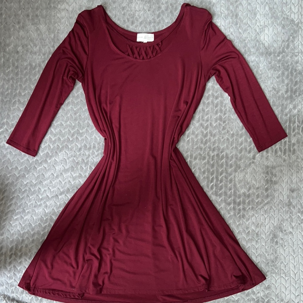 Thyme and Honey maroon tshirt dress, size XS